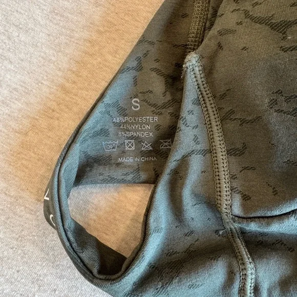 NVGTN Breakthrough Seamless Set Leggings XS and Sports Bra S - Picture 7 of 9